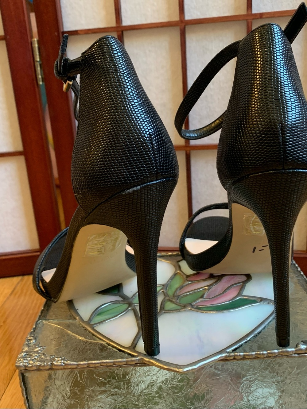 GUC ALDO Hi-Heel Black Women's Ankle Strap Textured Leather Sandals in Size 7.5M - Picture 4 of 15